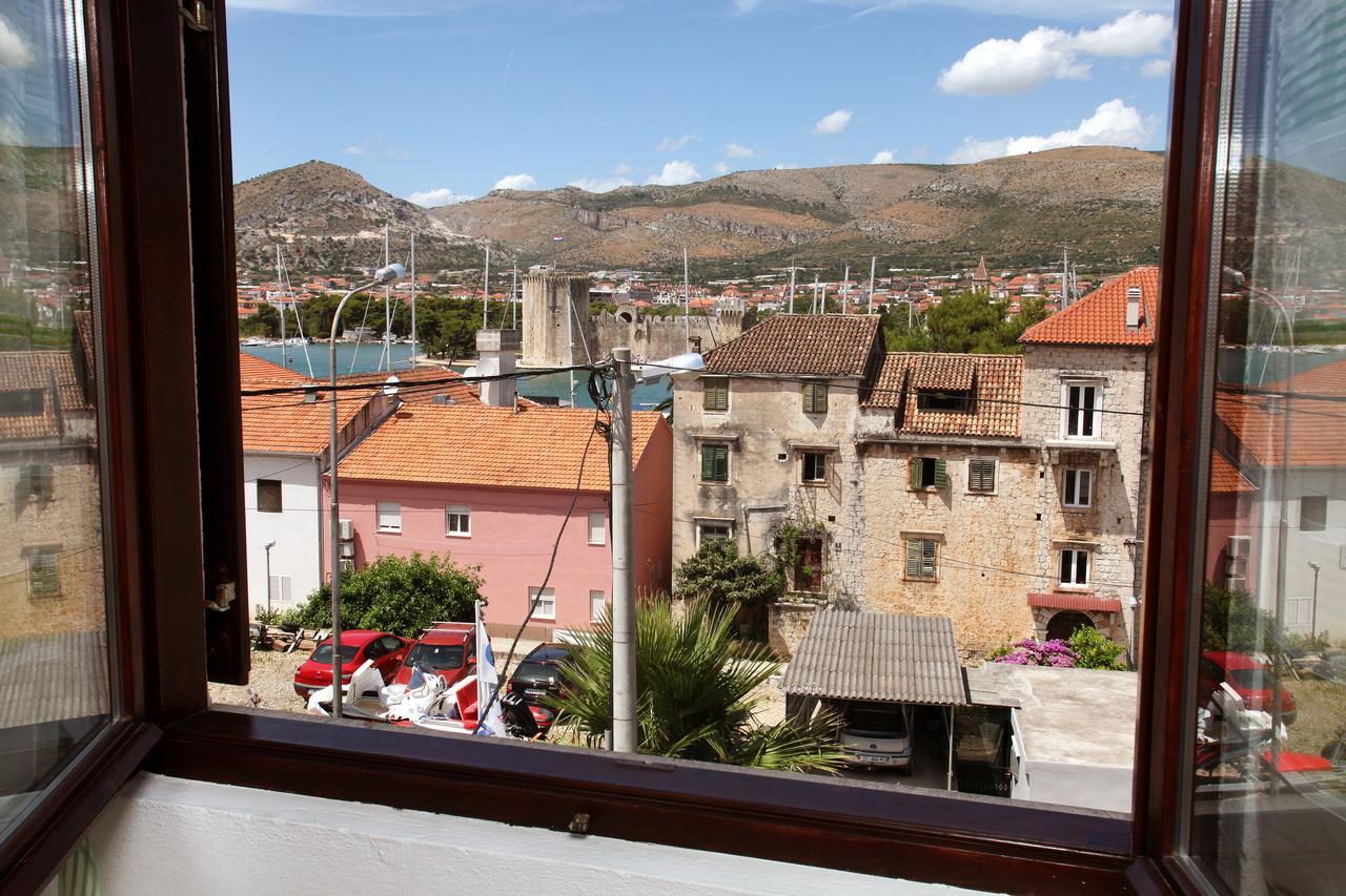 Guesthouse Kate Trogir Exterior photo