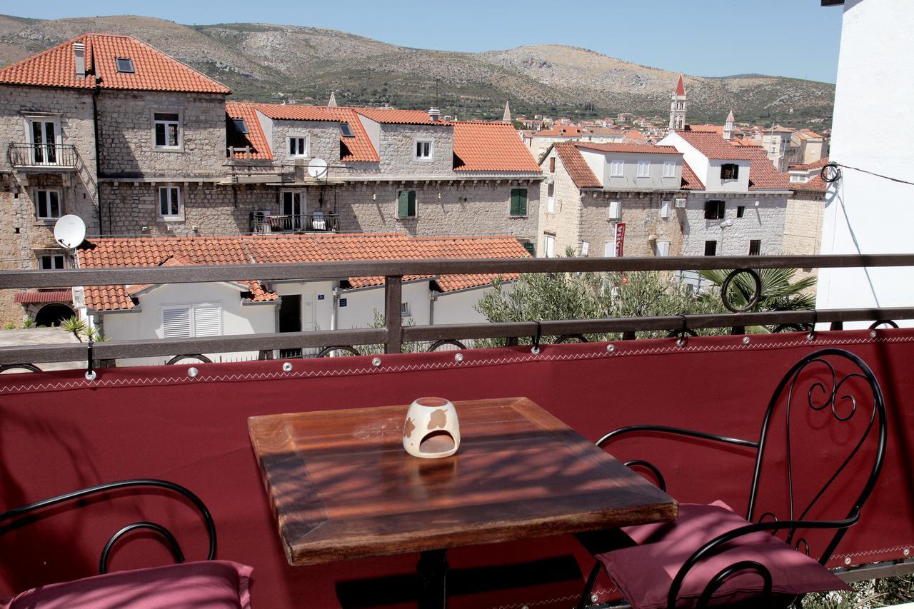 Guesthouse Kate Trogir Exterior photo